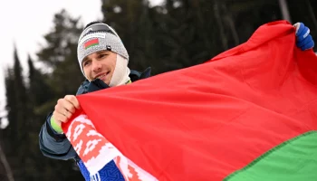 МОК вернул страну в мировой спорт с флагом и гимном.